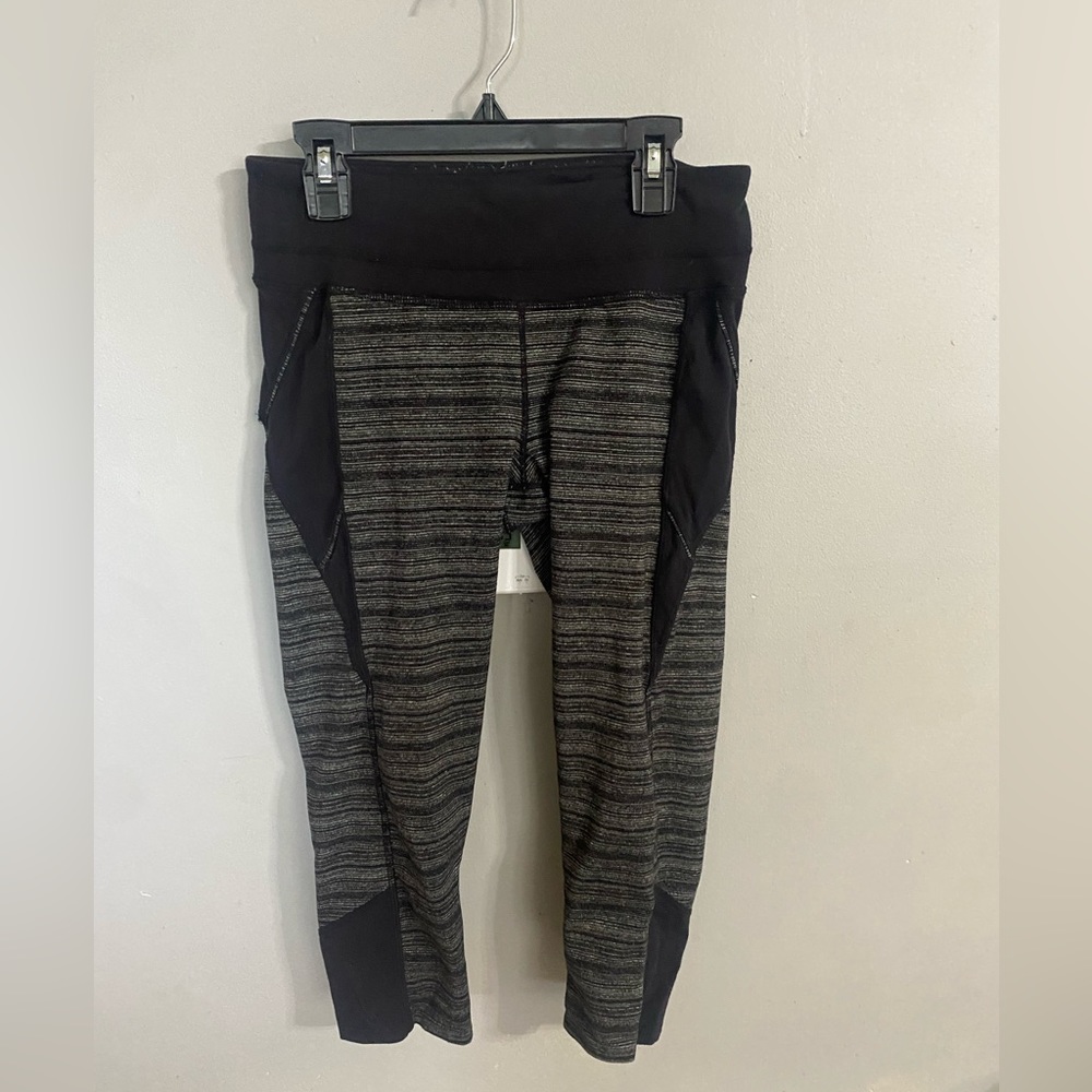 Athleta Energy Capri  Leggings Size Small